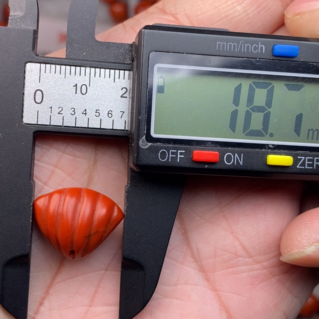 南红玛瑙配饰未镶嵌微瑕