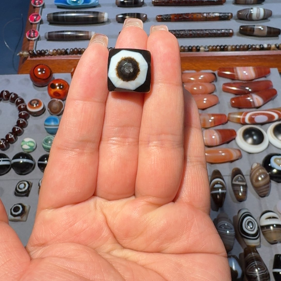 玛瑙/玉髓颈饰合金