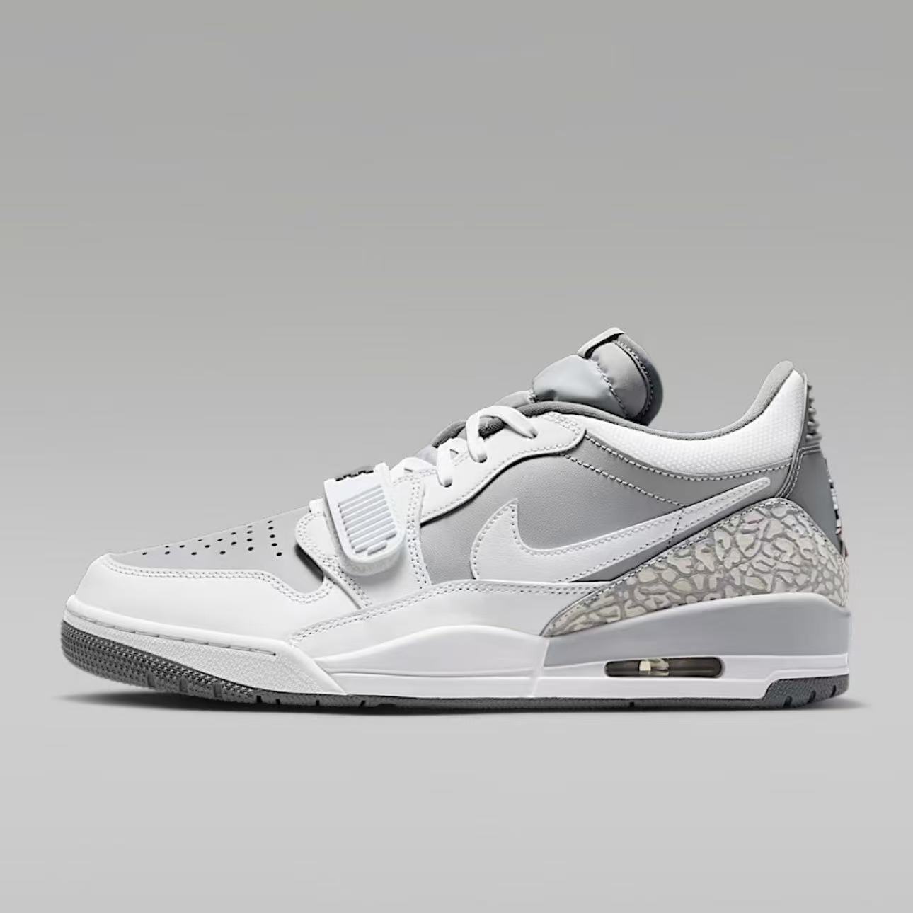 【双12狂欢疯抢】AJ312男子复古耐磨休闲运动鞋CD7069005