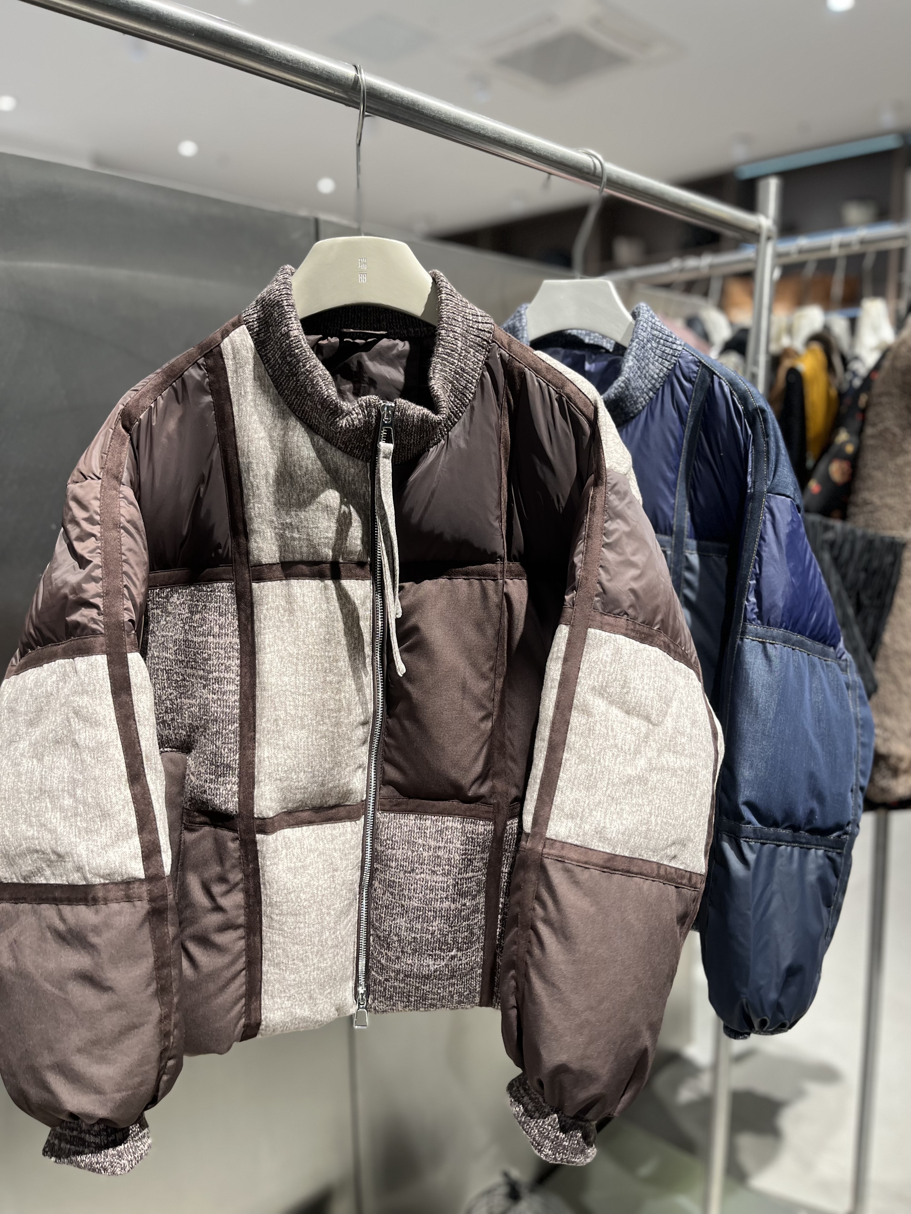 RM-冬季韩版休闲立领时尚拼色格子羽绒服外套【焦糖摩卡】