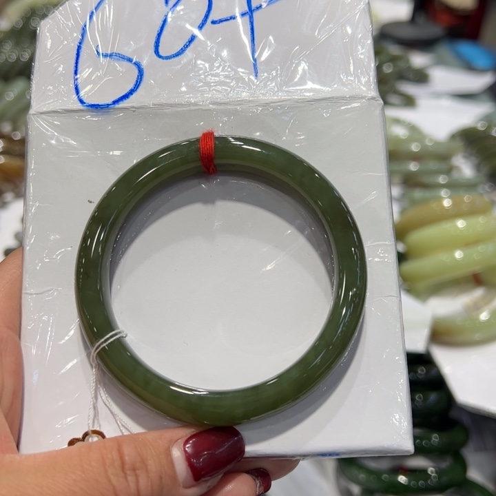 和田玉手镯未镶嵌宝**儿