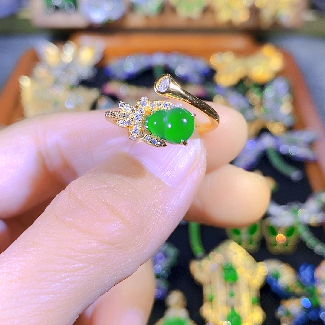 颈饰银S925镶嵌翡翠