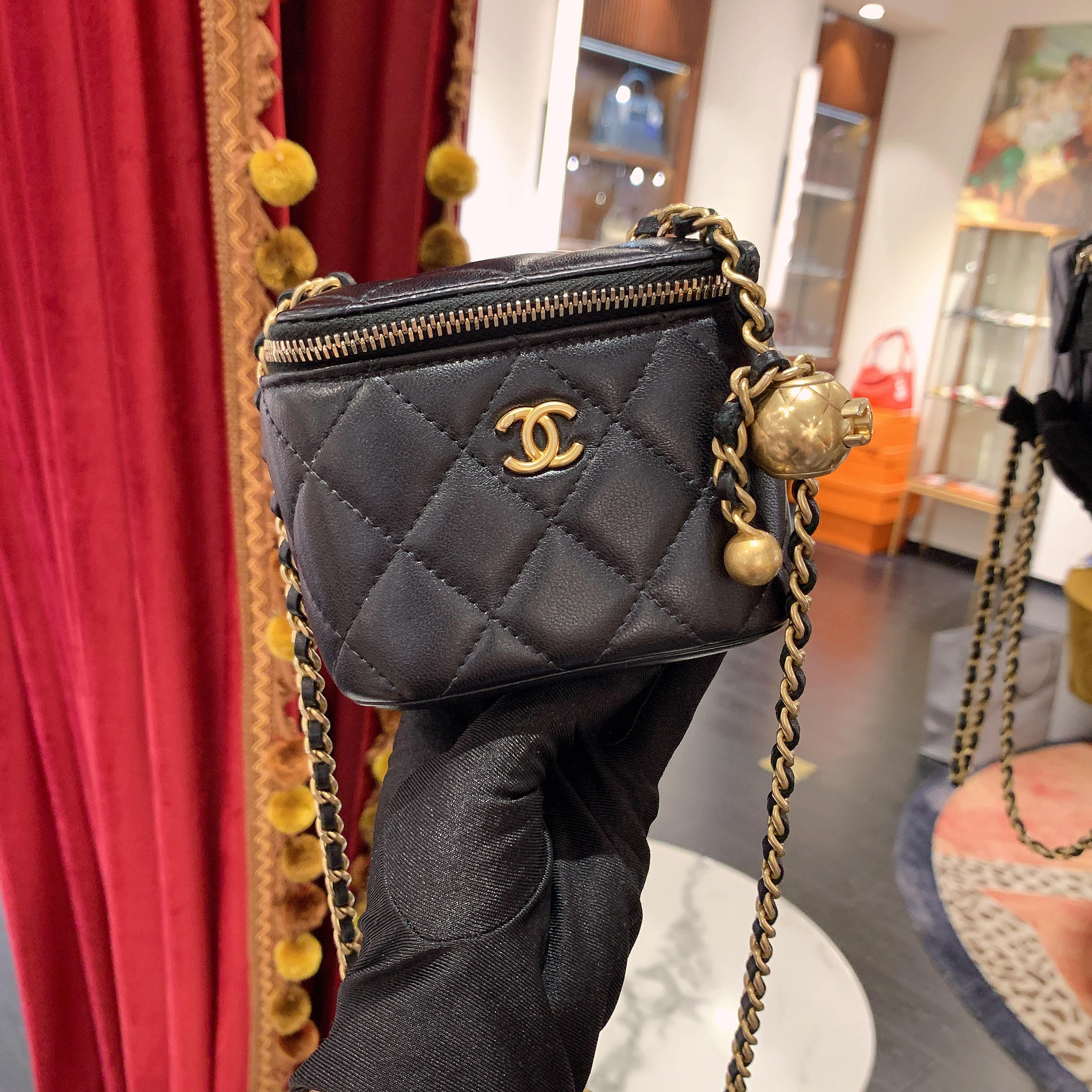 95新 Chanel/香奈儿 GGS香奈儿金球方盒子黑金羊皮29开82921474