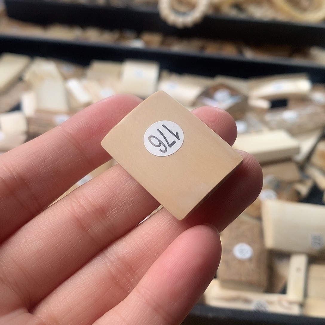 泥塑不打孔联系客服