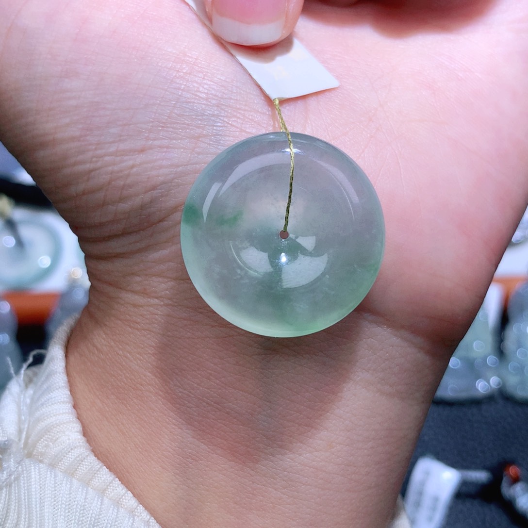 翡翠未镶嵌颈饰扣子