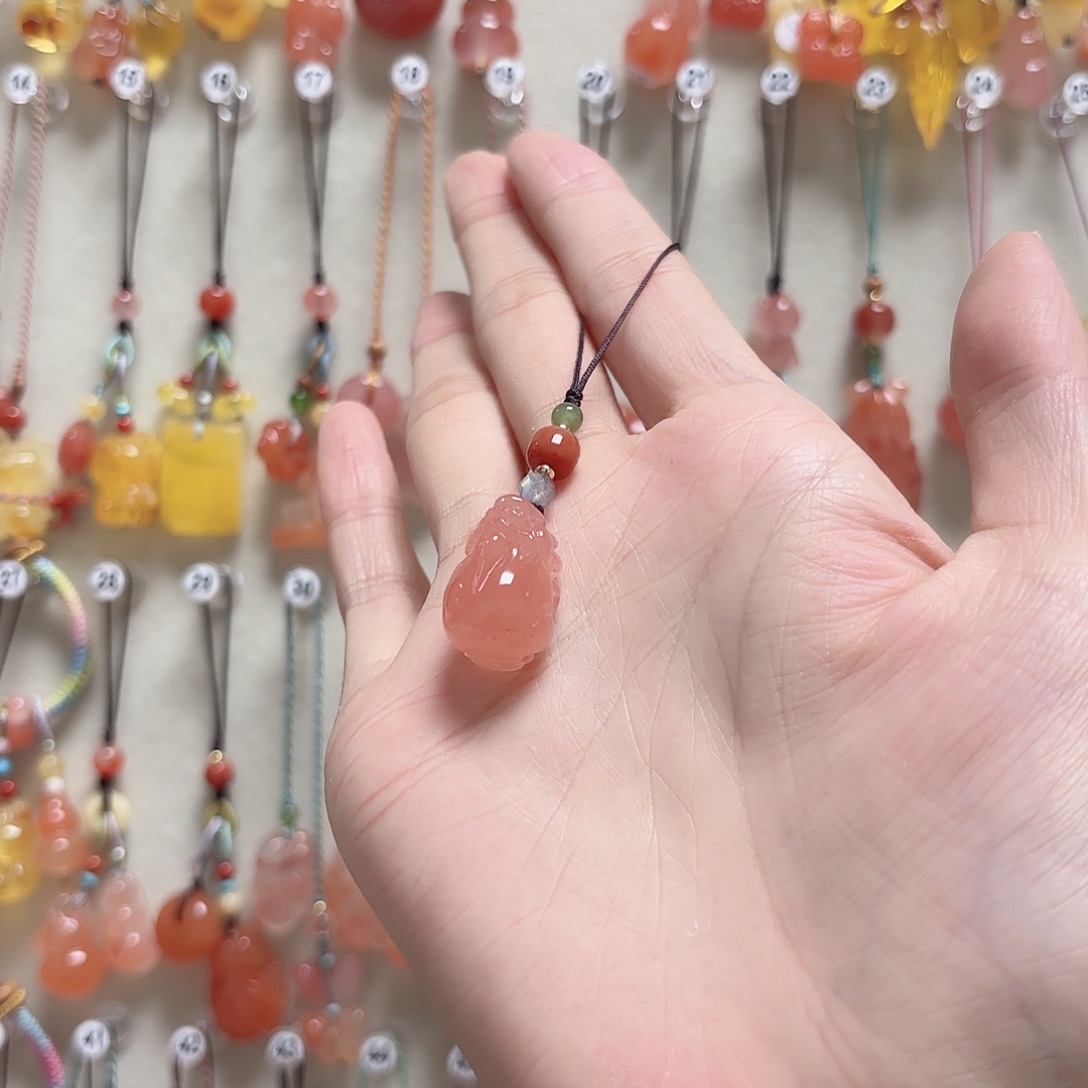 南红玛瑙未镶嵌吊坠(赠链)