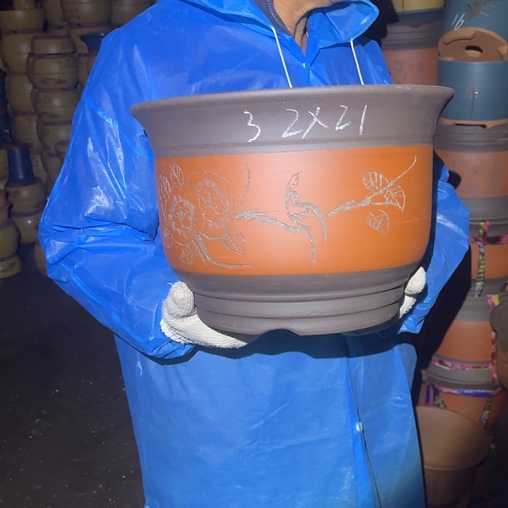 紫砂花盆紫砂花盆和一