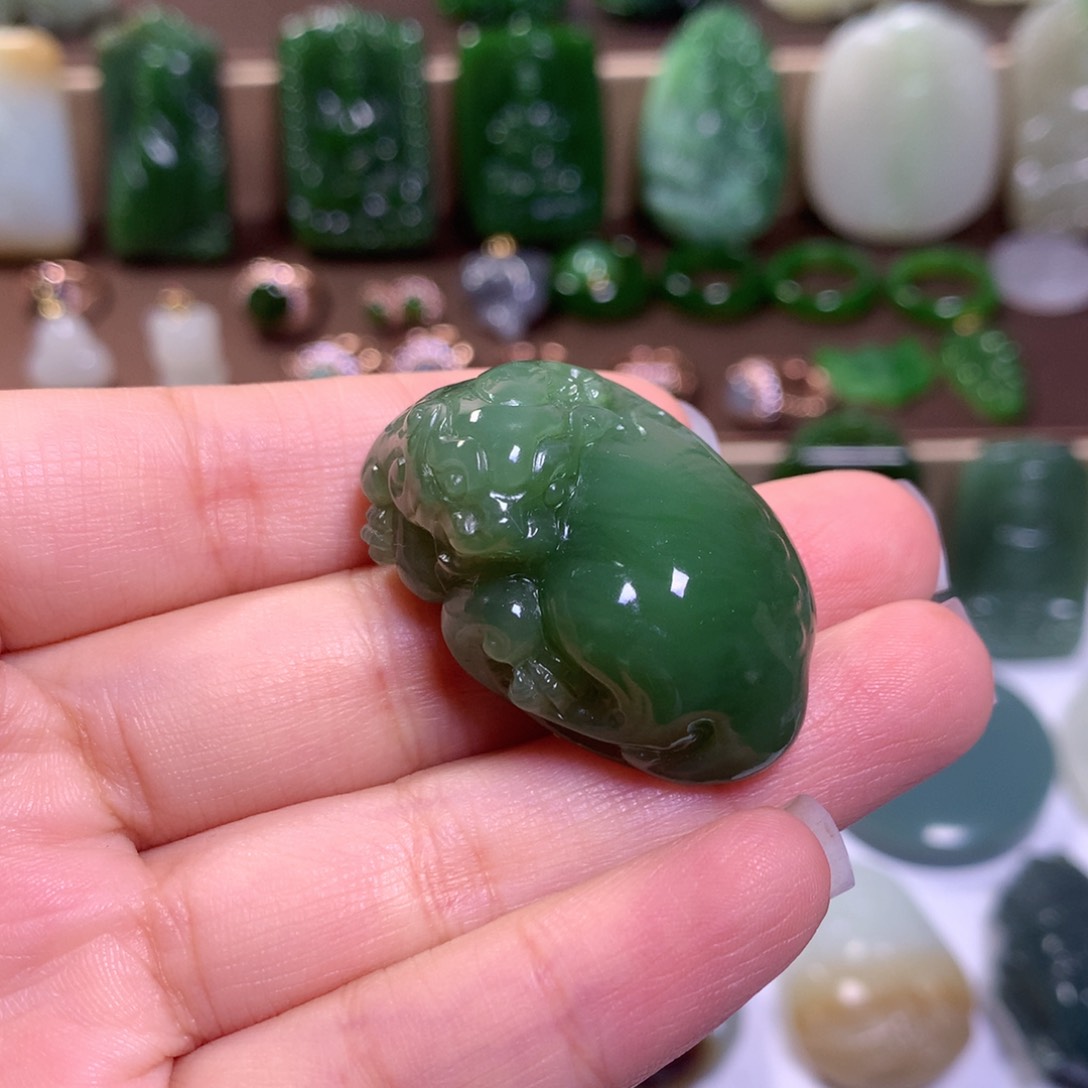 和田玉未镶嵌挂件