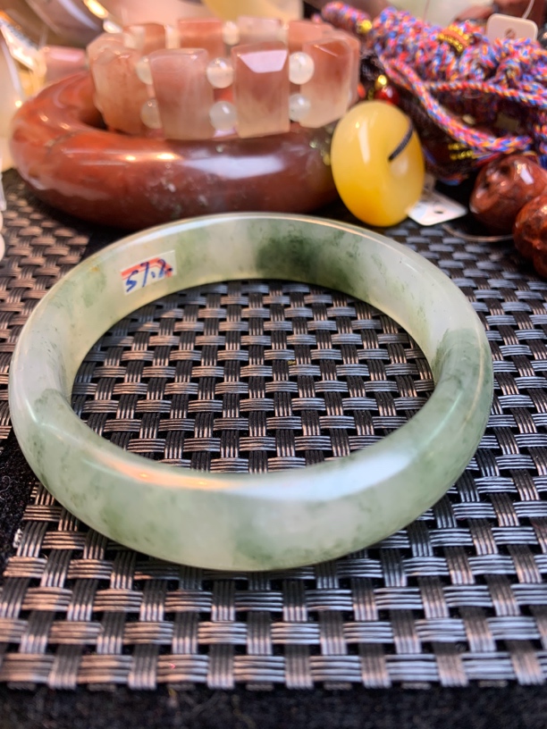 桂林鸡血玉贵妃料手镯