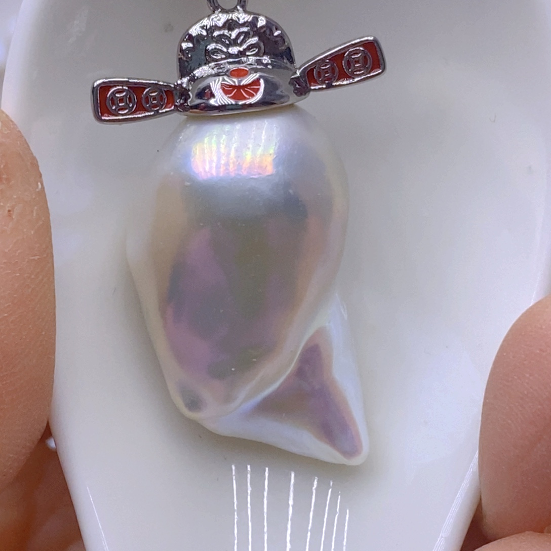 14K金镶嵌淡水珍珠颈饰