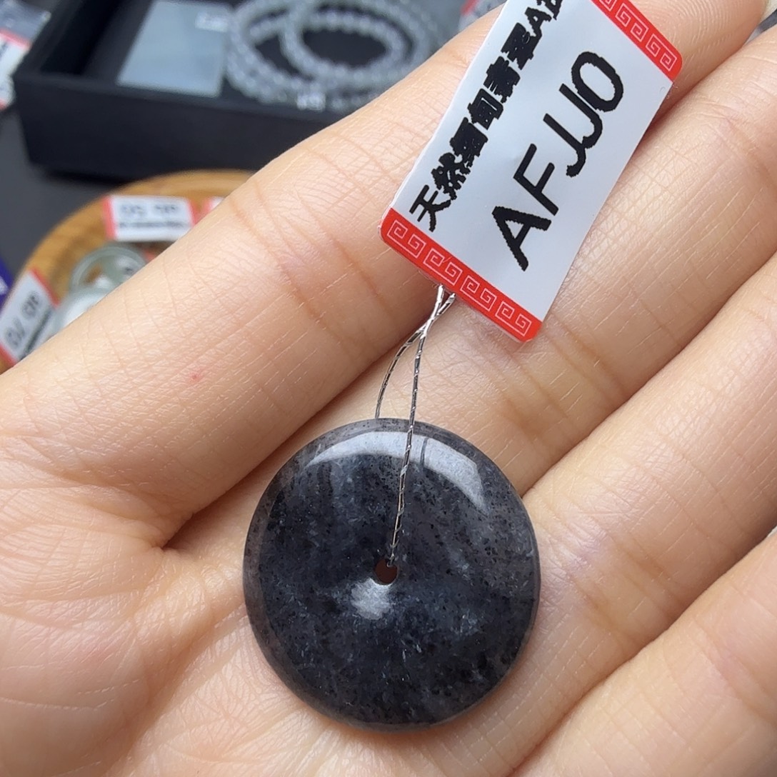 翡翠未镶嵌颈饰天然缅甸翡翠A货