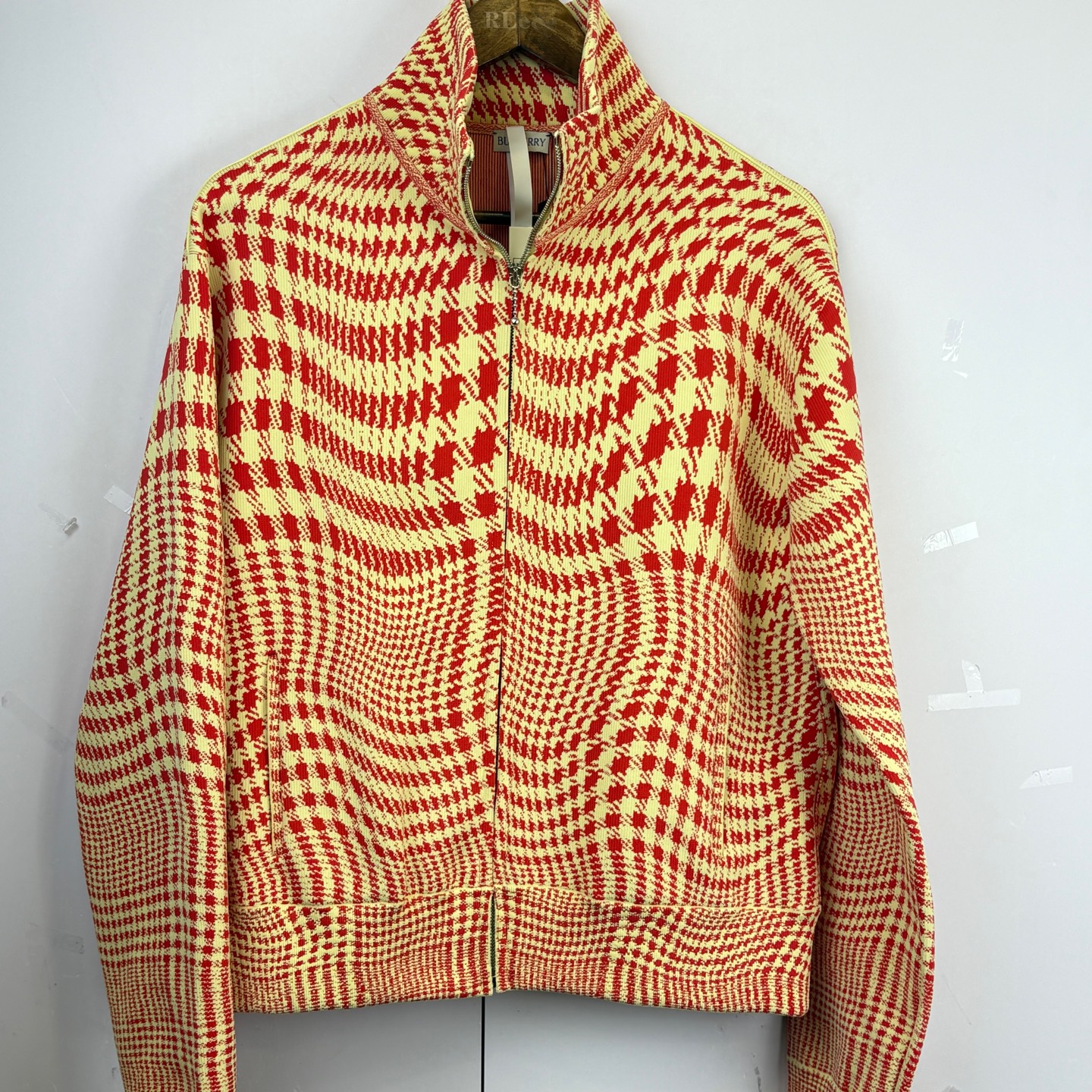 99新 BURBERRY/博柏利 012372 千鸟格满印外套 xs码