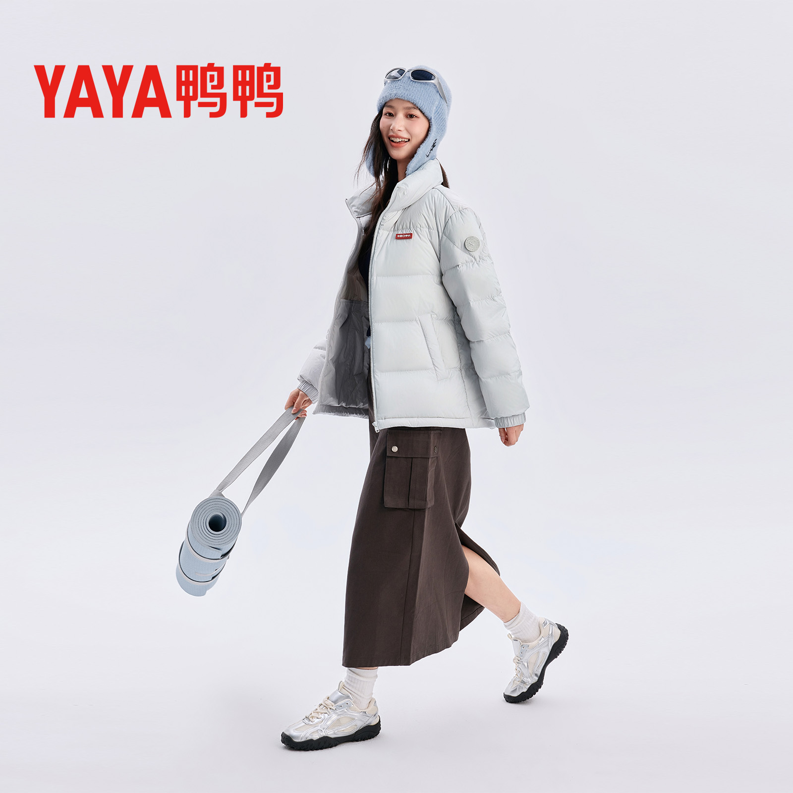 YAYA/鸭鸭新国标90绒长袖时尚可拆斗篷羽绒外套秋冬加厚休闲立领