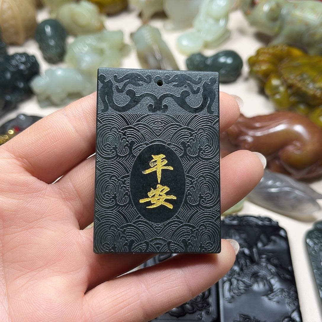 白玉菩提吊坠白玉菩提吊坠