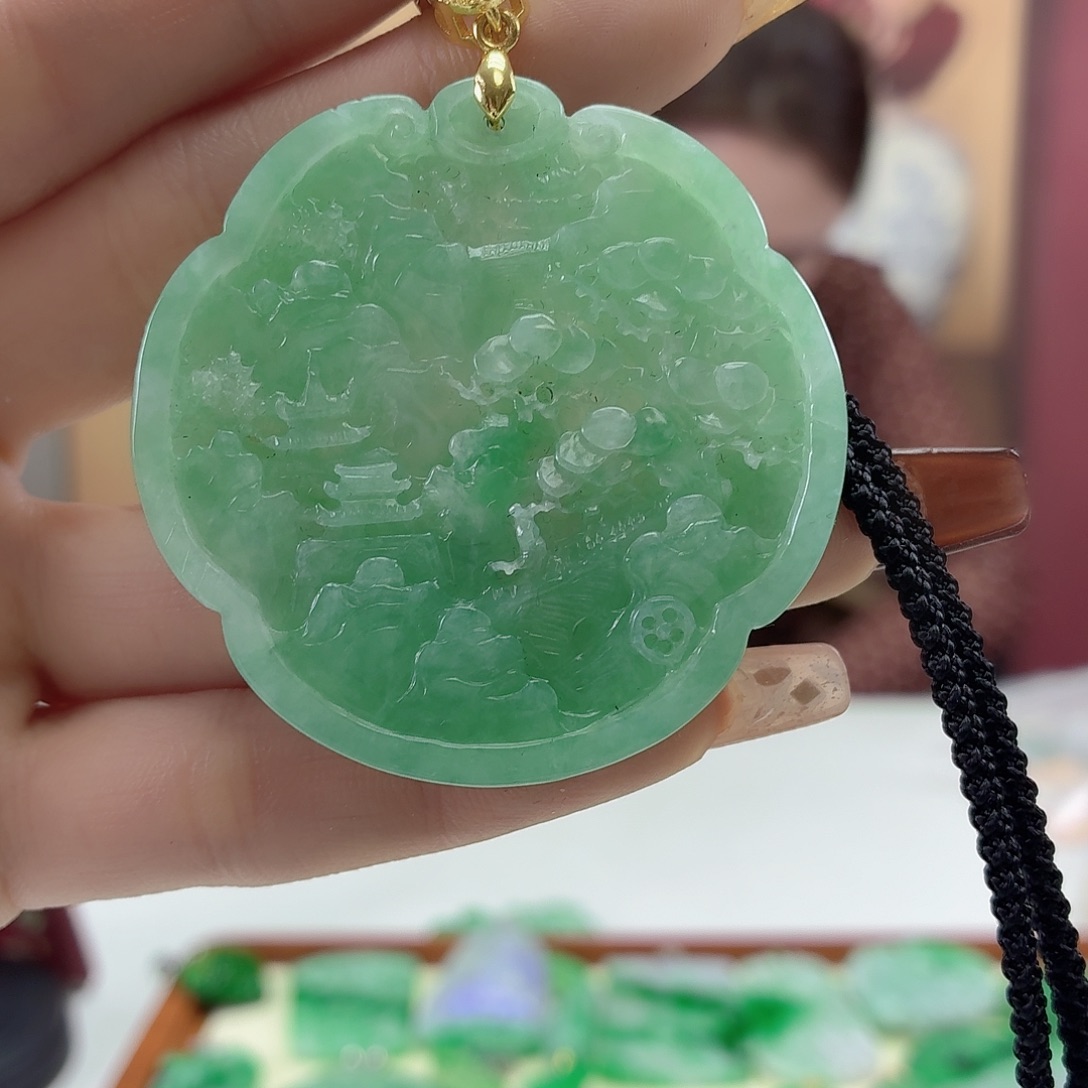 翡翠未镶嵌颈饰翡翠