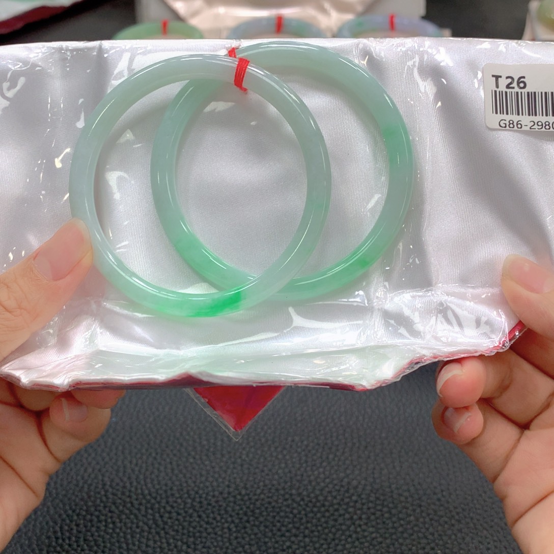 翡翠未镶嵌手镯2号