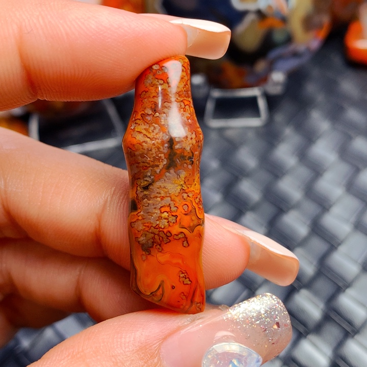 玛瑙/玉髓颈饰未镶嵌小***翁