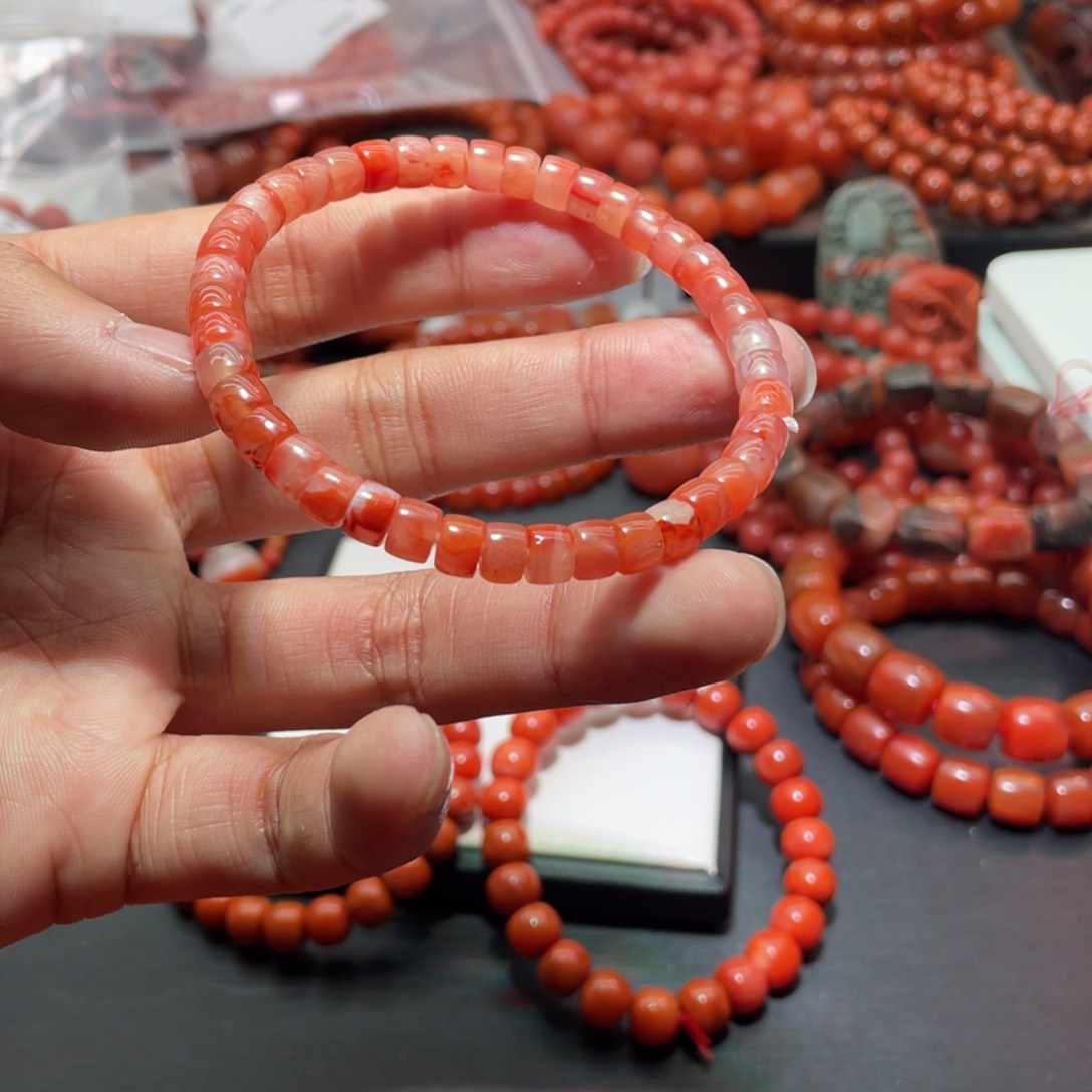 南红玛瑙手链未镶嵌
