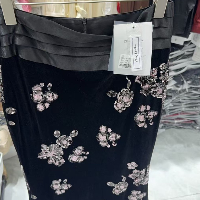 时尚修身金丝绒鱼尾包臀高腰花卉图案半身裙