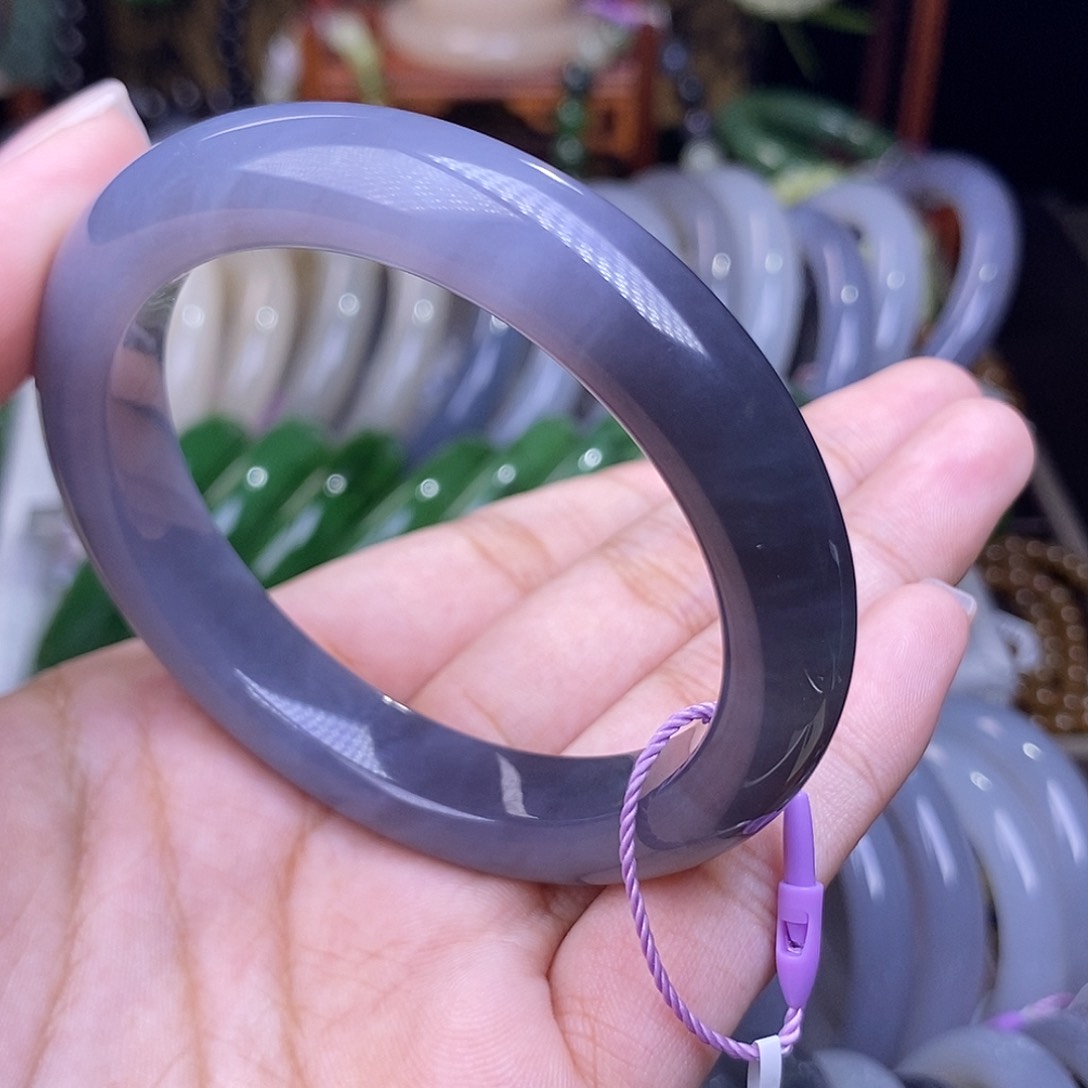 和田玉未镶嵌浓烟紫半山水手镯54.5