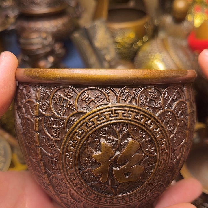 精美铜器批发档口