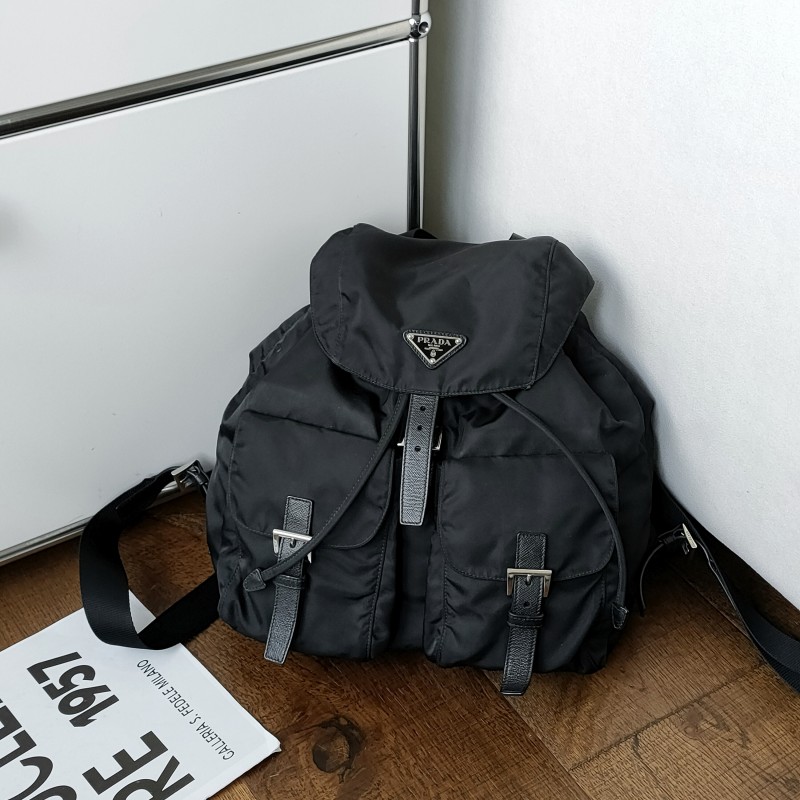 99新 Prada/普拉达 【24期免息】 近代款黑银尼龙大号双肩包 53016 