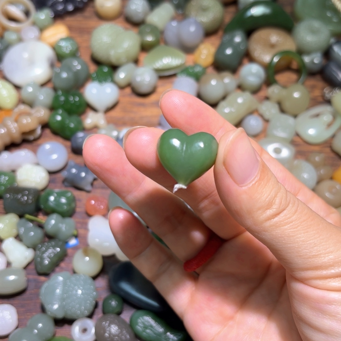 和田玉未镶嵌珠宝半成品