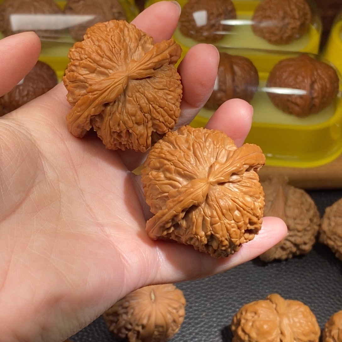 文玩核桃把件47闷白