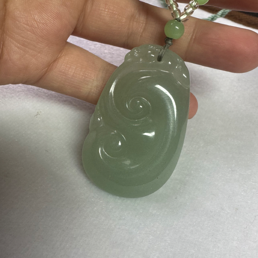东陵玉冰种绿色如意吊坠女士时尚气质百搭送绳子