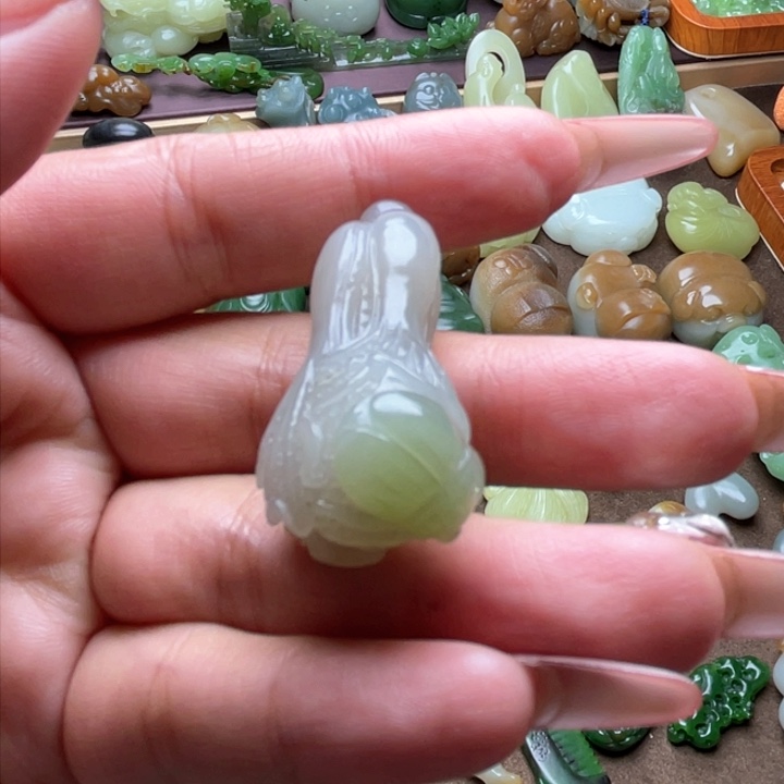 【闪购商品】颈饰未镶嵌和田玉俏*婆不提不换