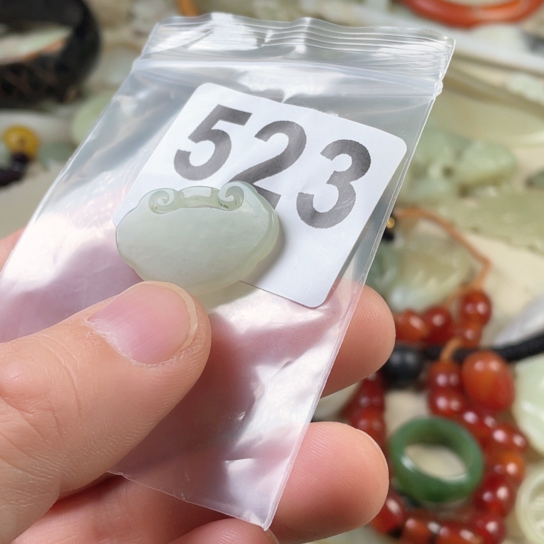 和田玉（糖玉）未镶嵌颈饰