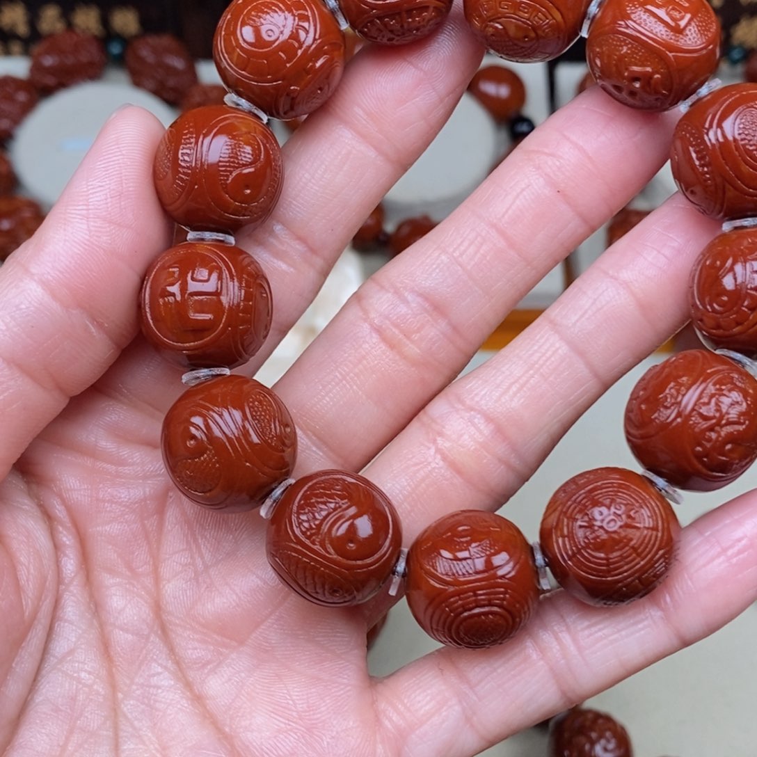 橄榄核吊坠万**坤四象八卦