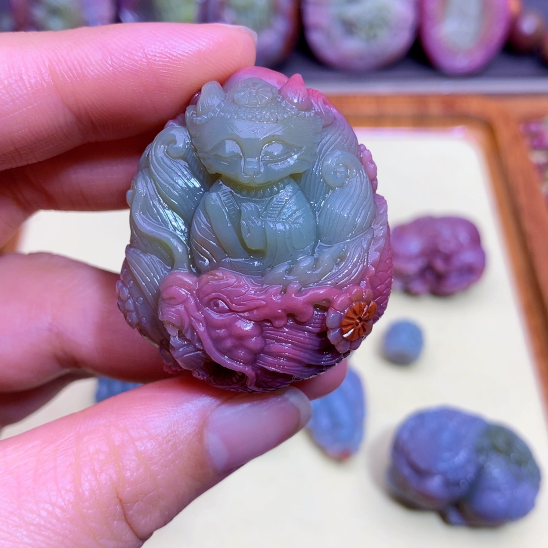 娜***子玛瑙未镶嵌挂件盐源定制