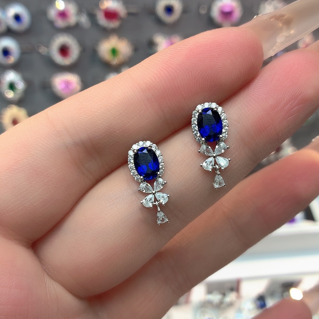 925银培育皇家蓝色宝石