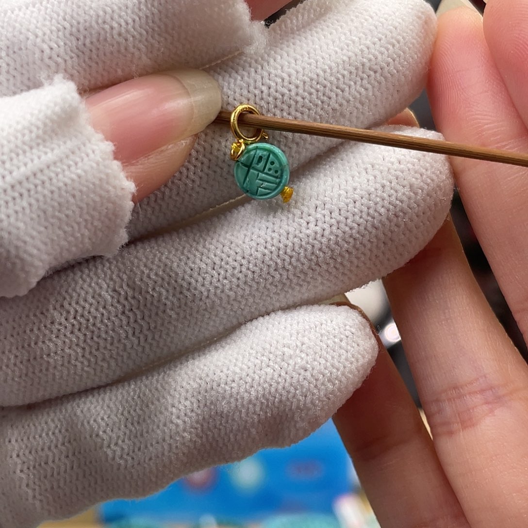 绿松石未镶嵌挂件