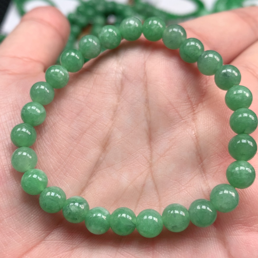 翡翠手链未镶嵌翡翠