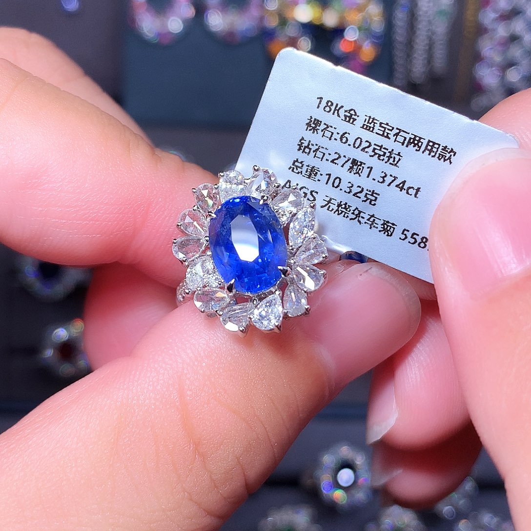 蓝宝石18K金镶嵌戒指