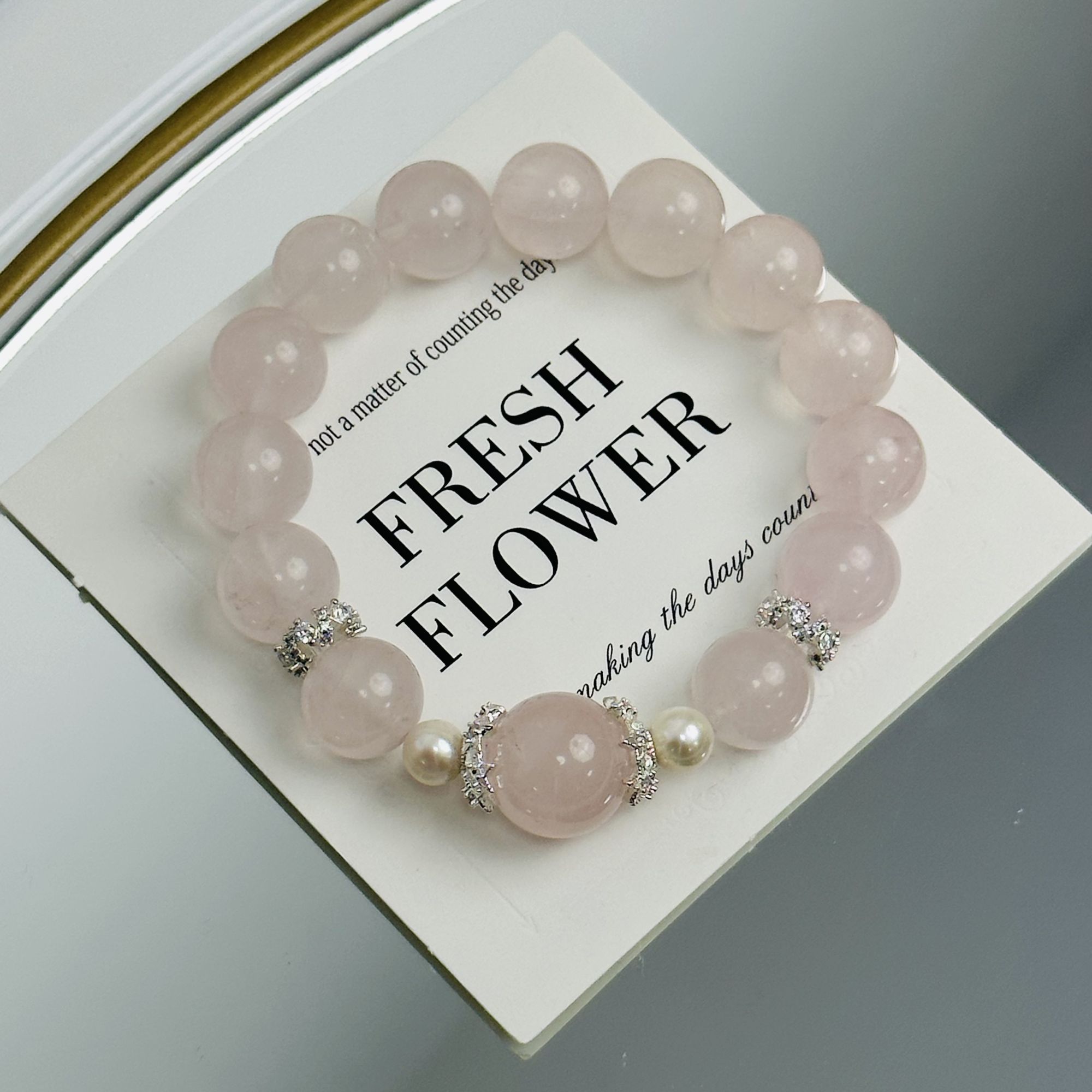 【芝芝桃桃】H869 原创设计显白温柔贝珠搭配粉水晶手串女