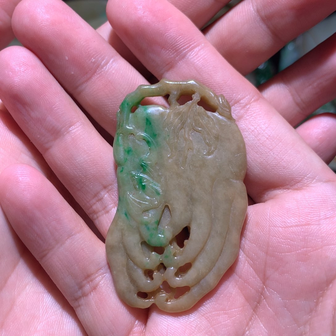 翡翠挂件未镶嵌玉*