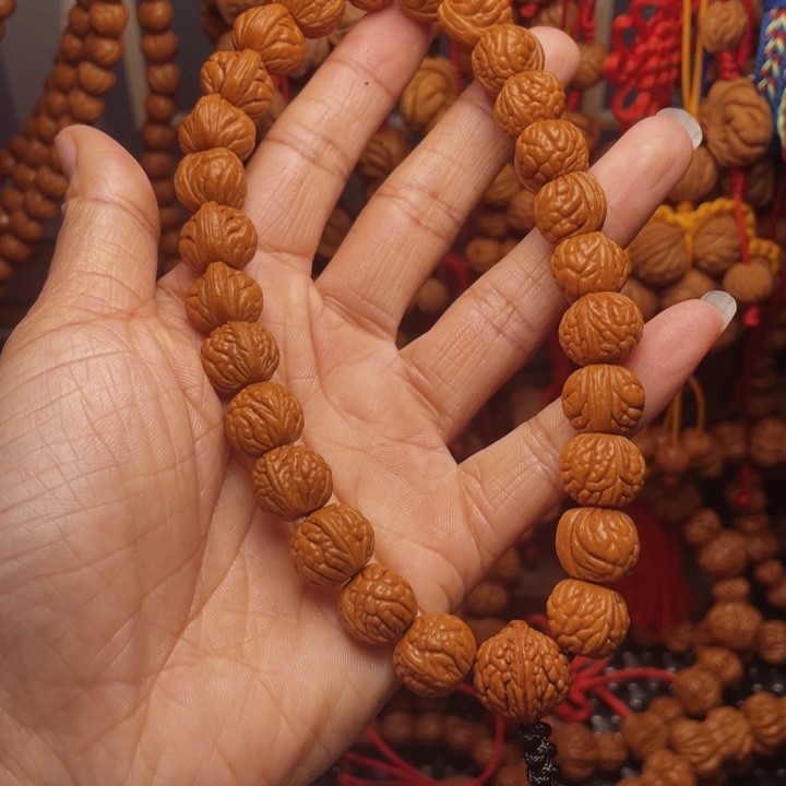 木质类龙纹桃枭挂件