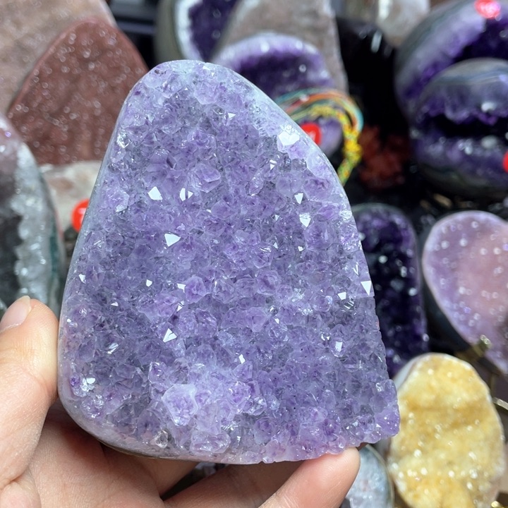 水晶摆件未镶嵌捡漏