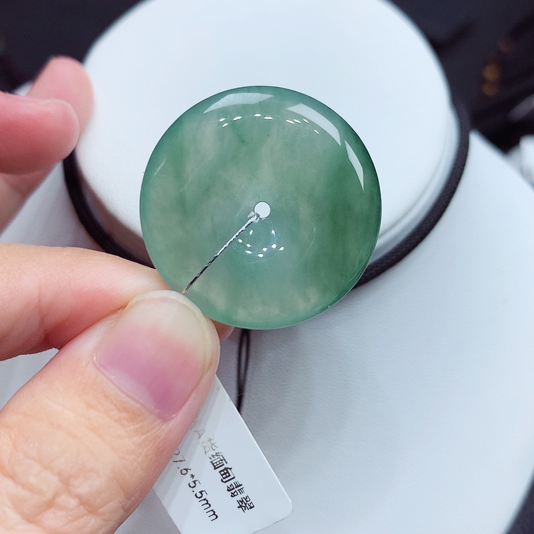 翡翠未镶嵌颈饰翡翠39，27.6/5.5