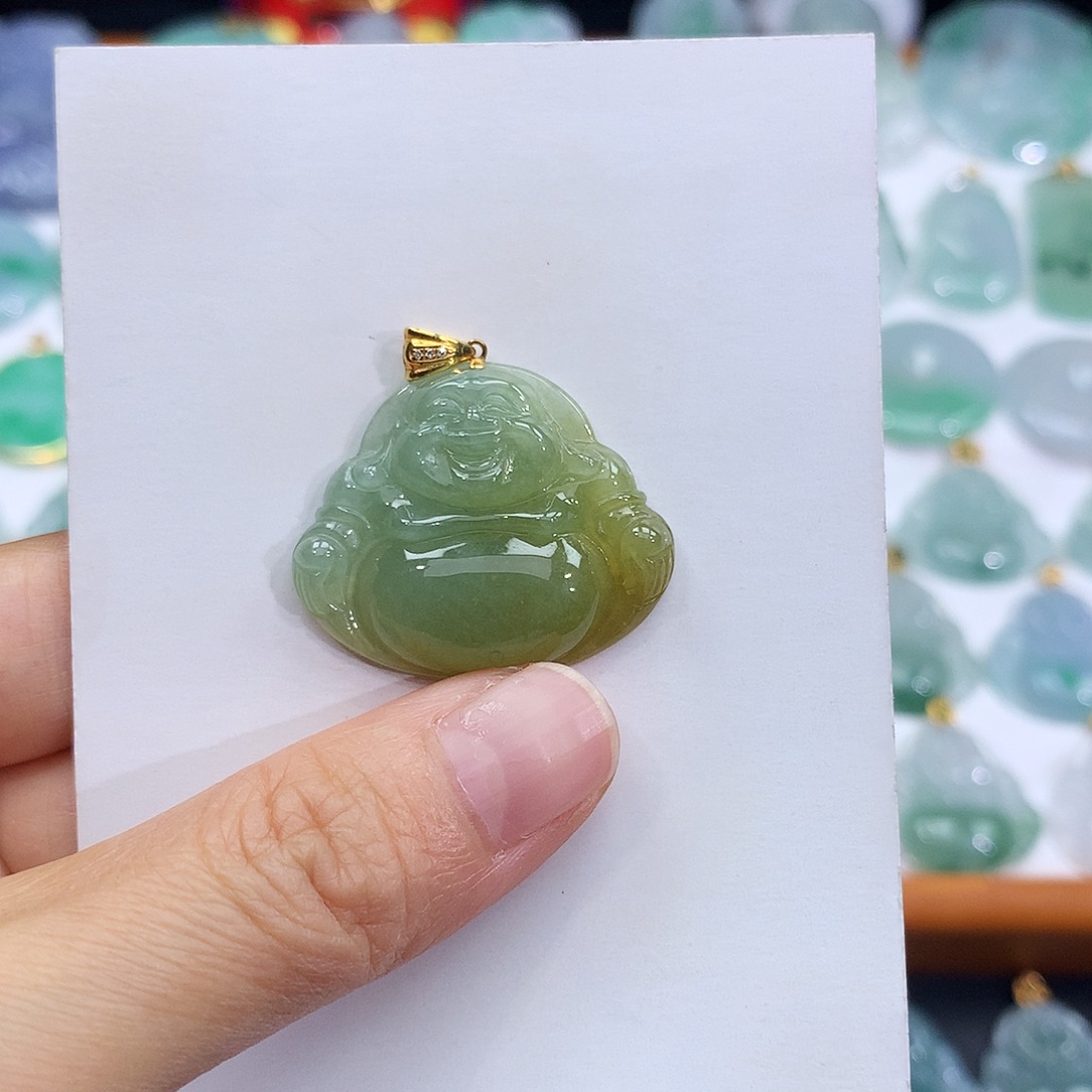 翡翠18K金镶嵌颈饰翡翠吊坠