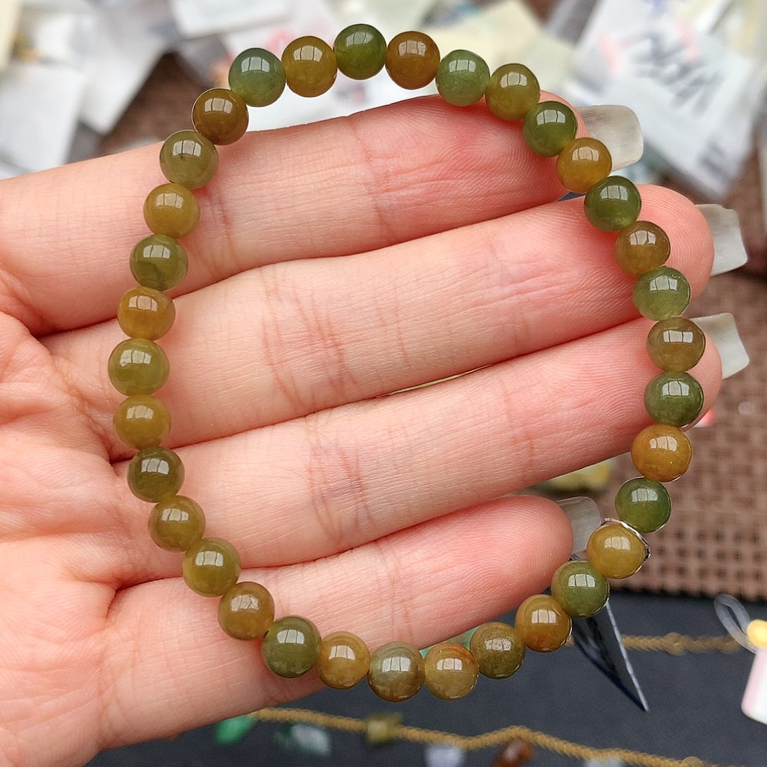 翡翠未镶嵌挂件…..