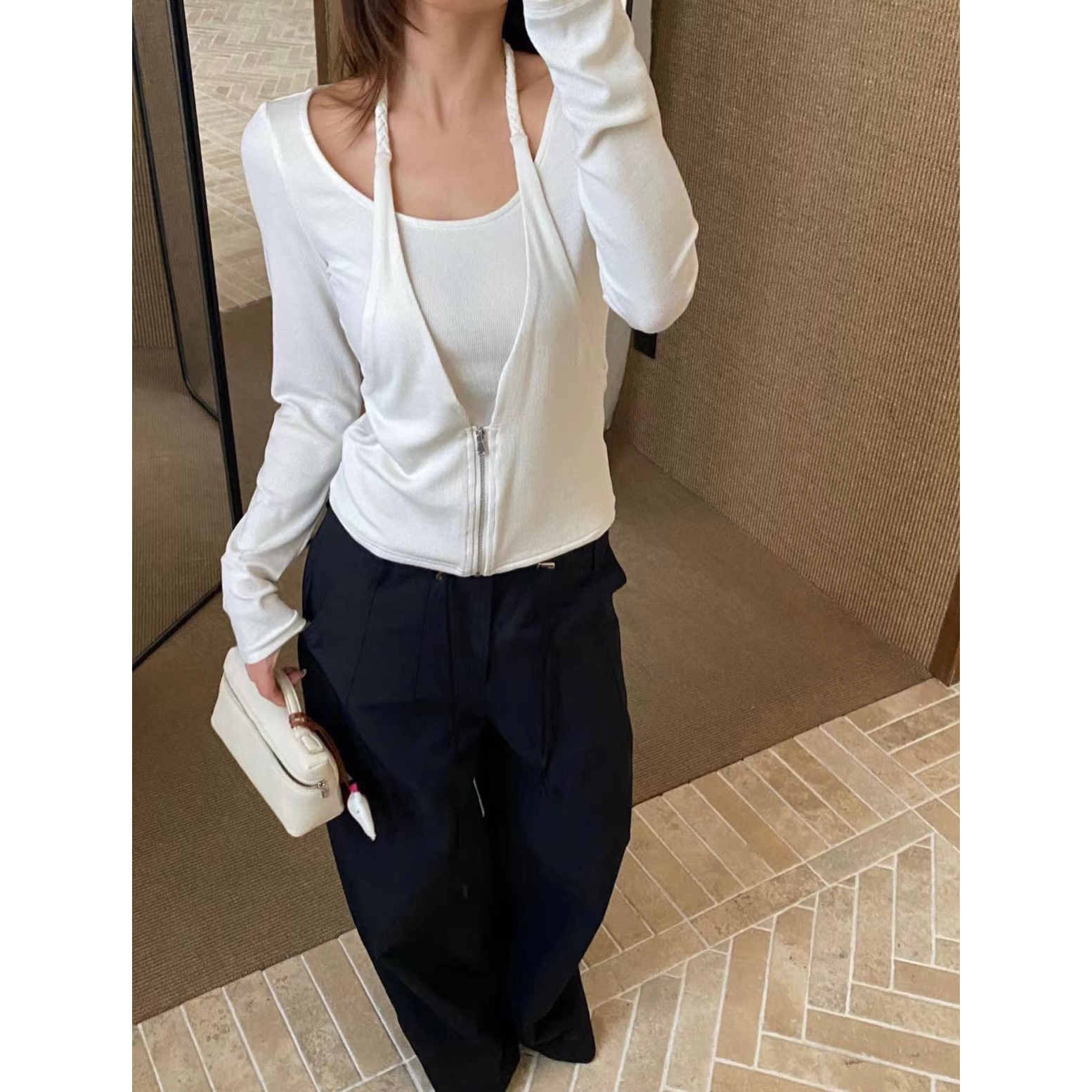 【NO退NO换】-挂脖拉链式！假两件 U领长袖T恤（FEsf0983#）FEELING