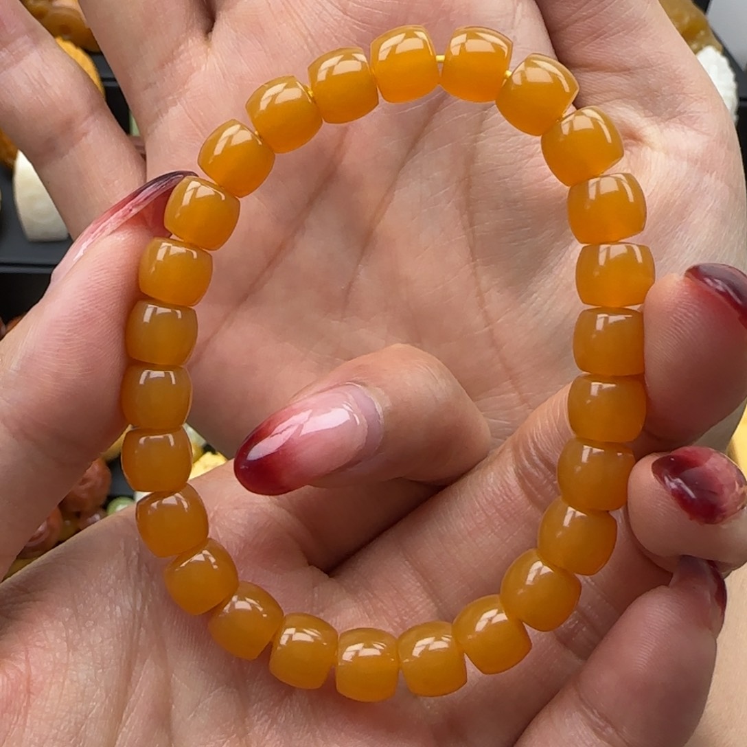 石英质玉颈饰未镶嵌?**斗