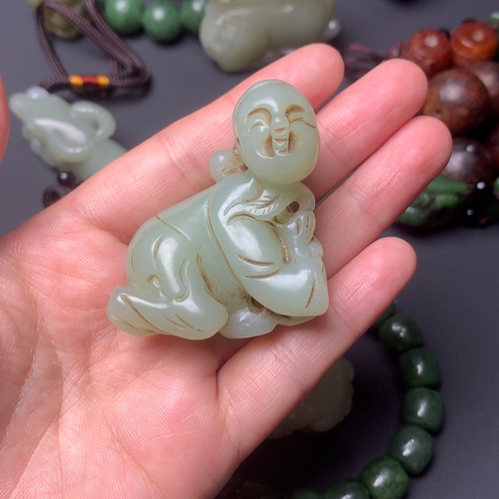 和田玉颈饰未镶嵌