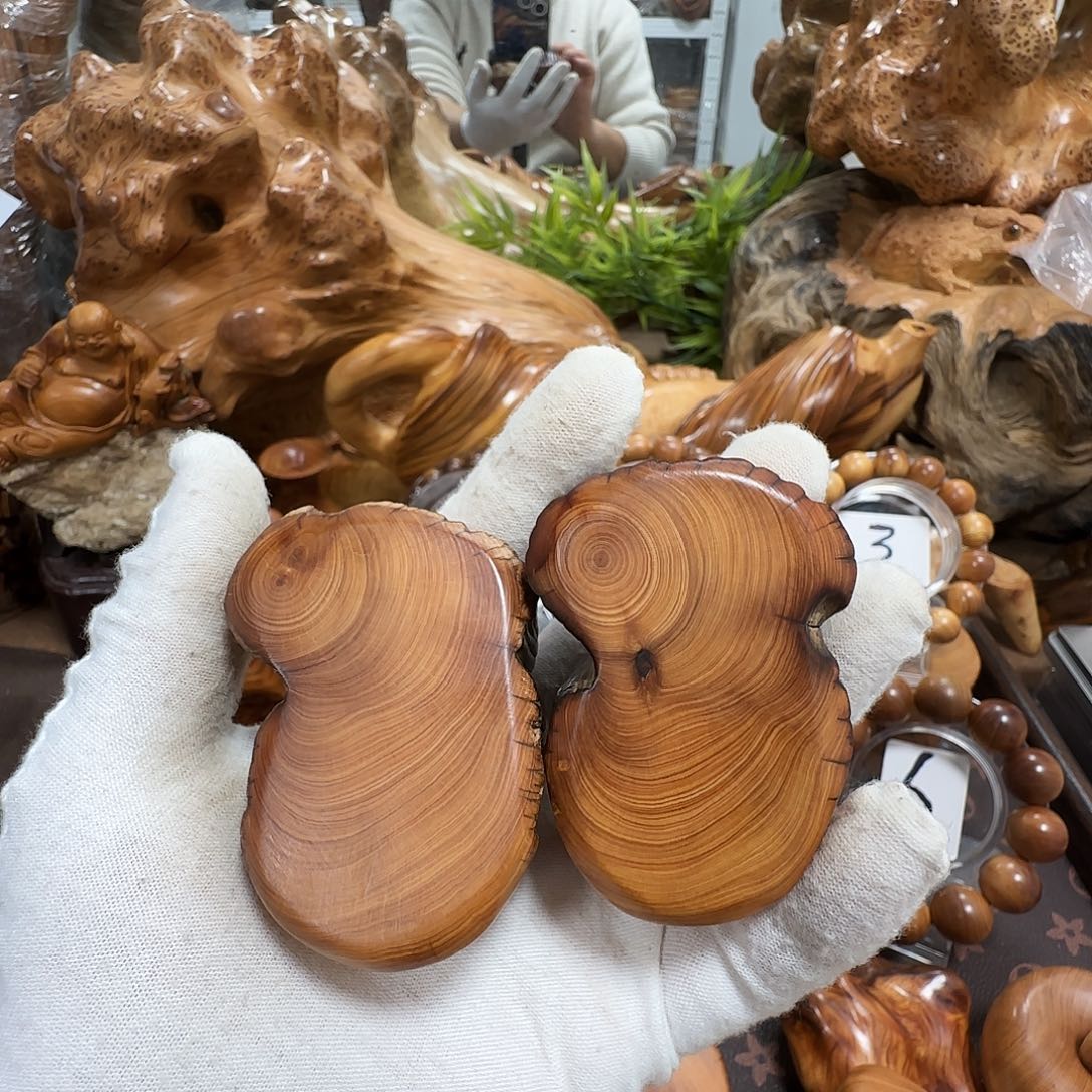 超***岩柏木（崖柏）太行崖柏陈化黑油闻香手把件