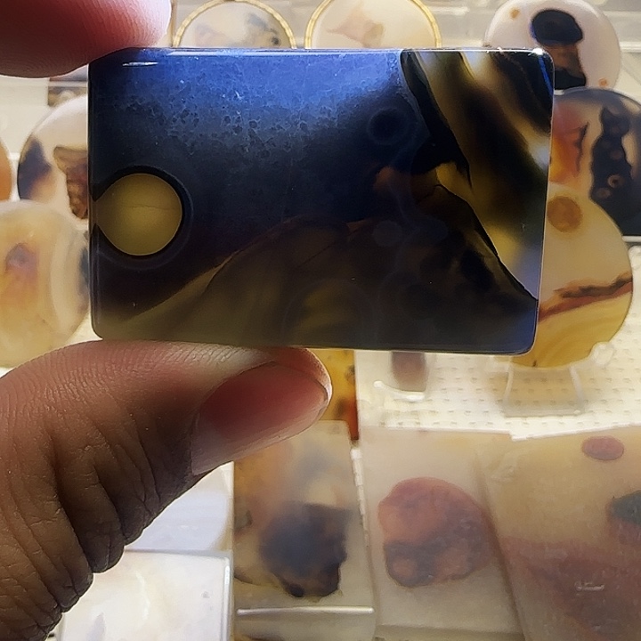 玛瑙/玉髓未镶嵌珠宝奇石