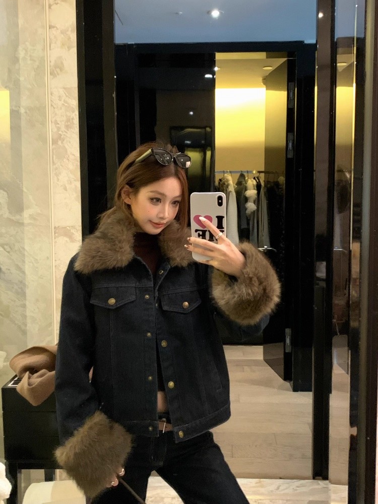 设计感毛绒绒拼接复古蓝色牛仔外套女秋冬季翻领宽松长袖保暖上衣